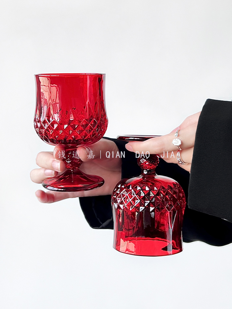 Copa de vino tinto con relieve - Wine Beer Foot reseña y precio